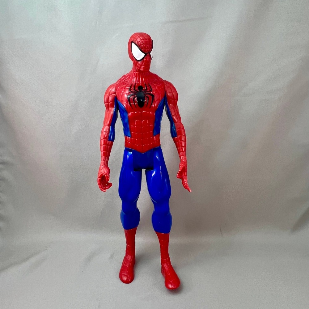 Hasbro Spider-Man Action Figure 12" Red Blue Excellent 2013 Titan Hero A1517